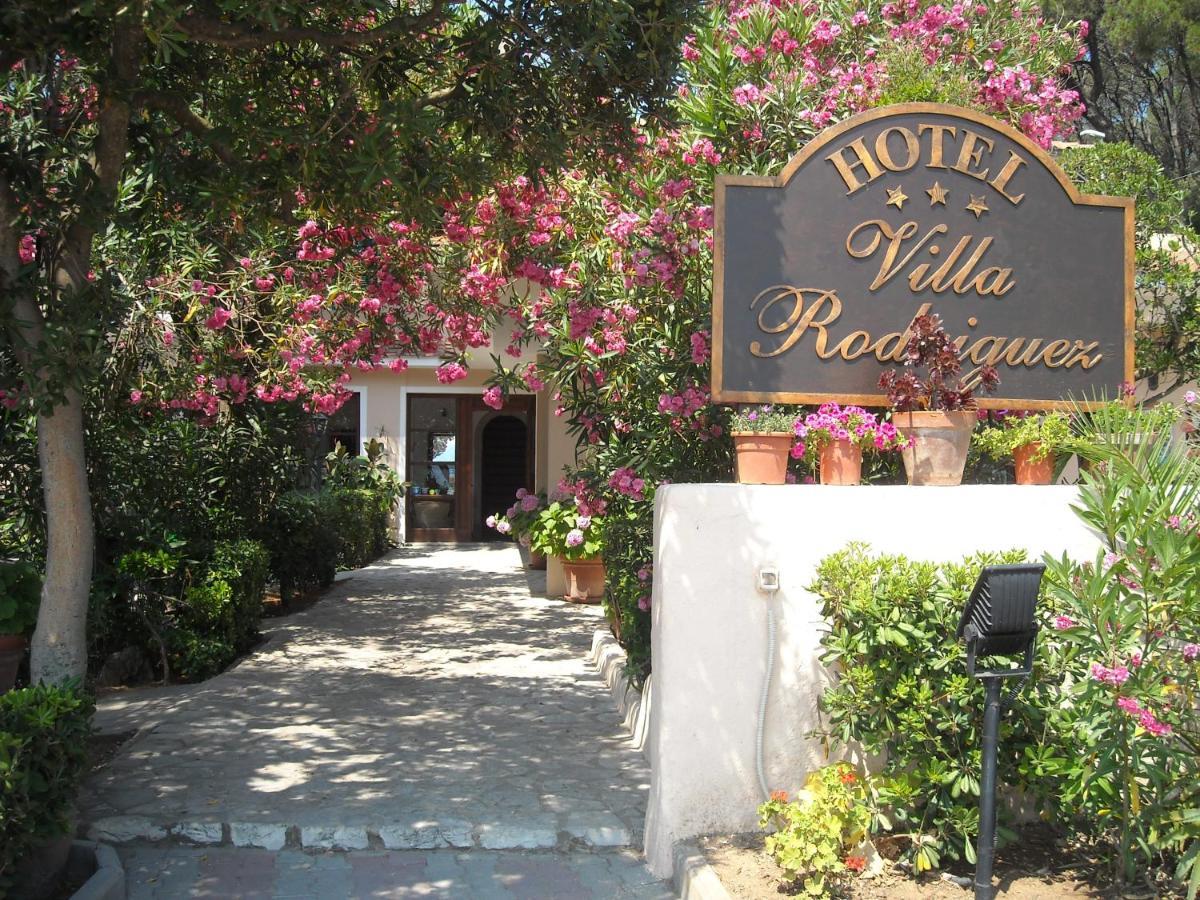 Hotel Villa Rodriguez Каполивери Екстериор снимка