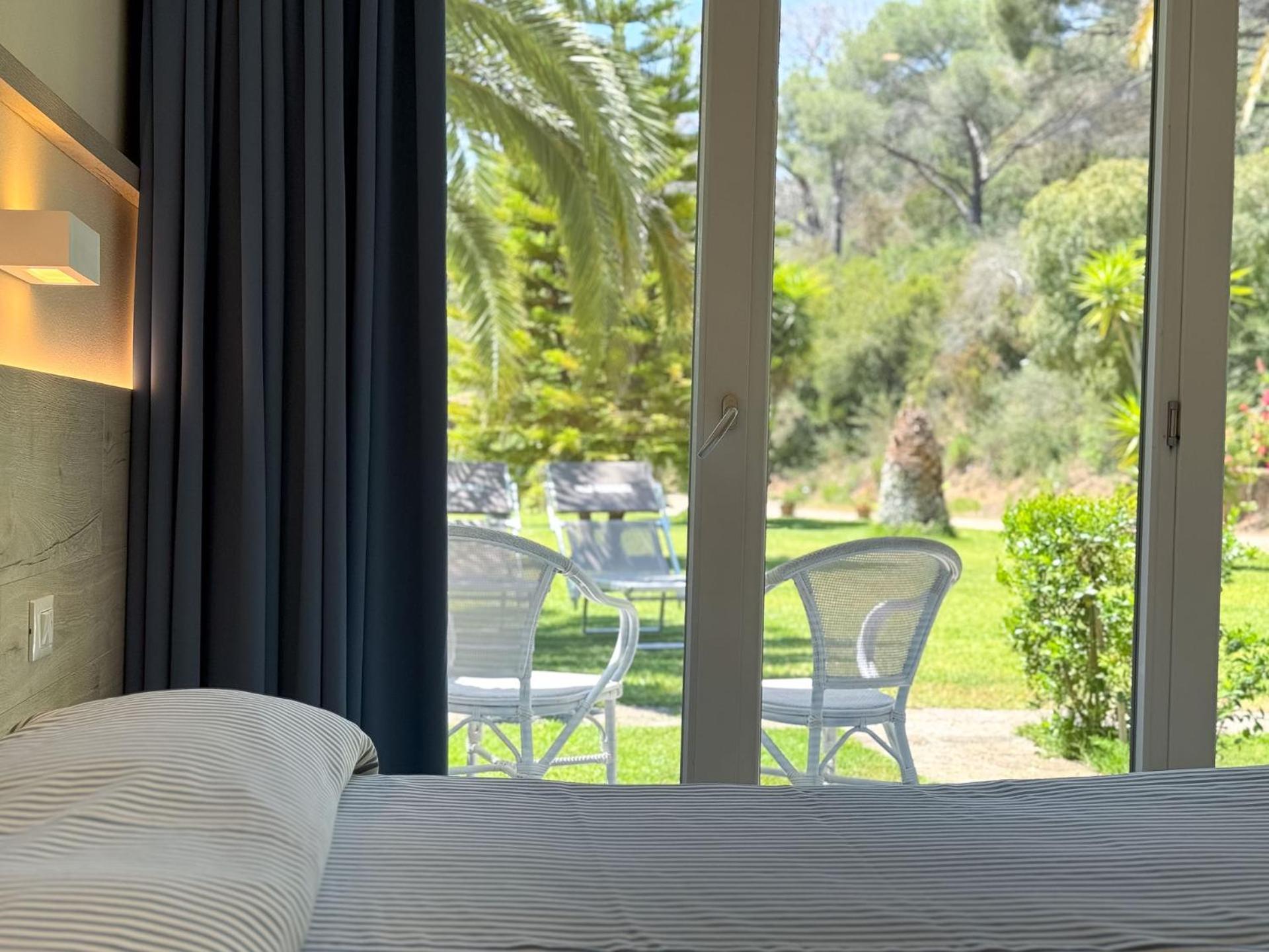 Hotel Villa Rodriguez Каполивери Екстериор снимка